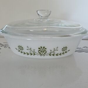 White and Green Bakeware Set for Your Kitchen